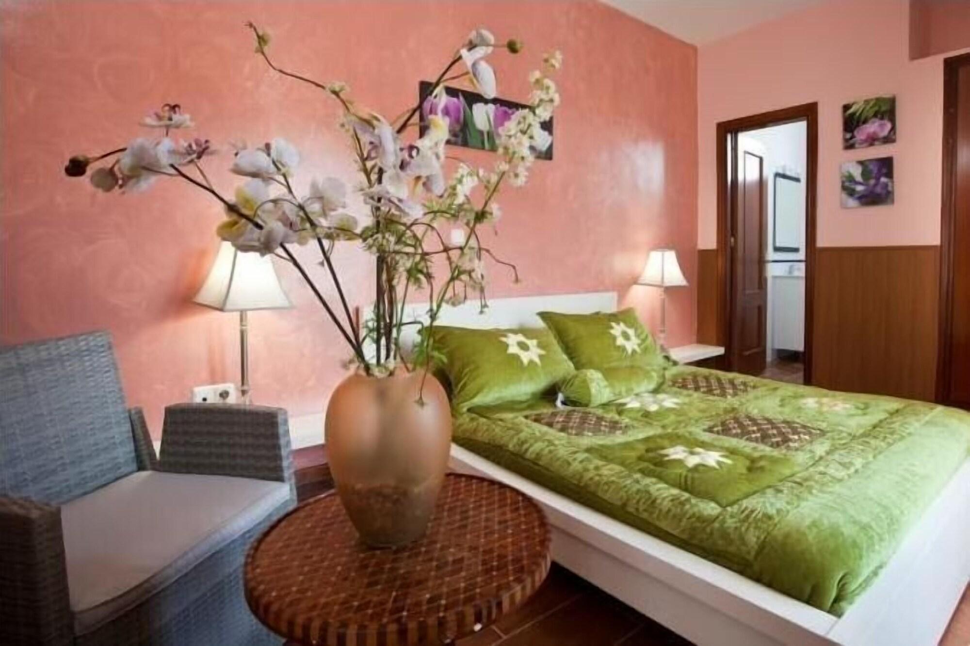 Hotel Atalaya 2*